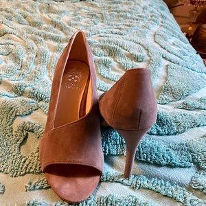 Vince Camuto size 7.5, Never worn